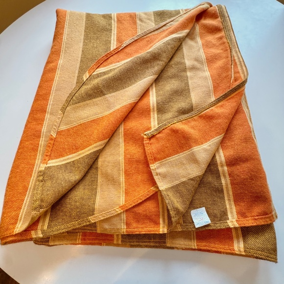 Vintage 70s Sears bedspread, bold orange, green stripes, Queen size bed - Picture 5 of 8